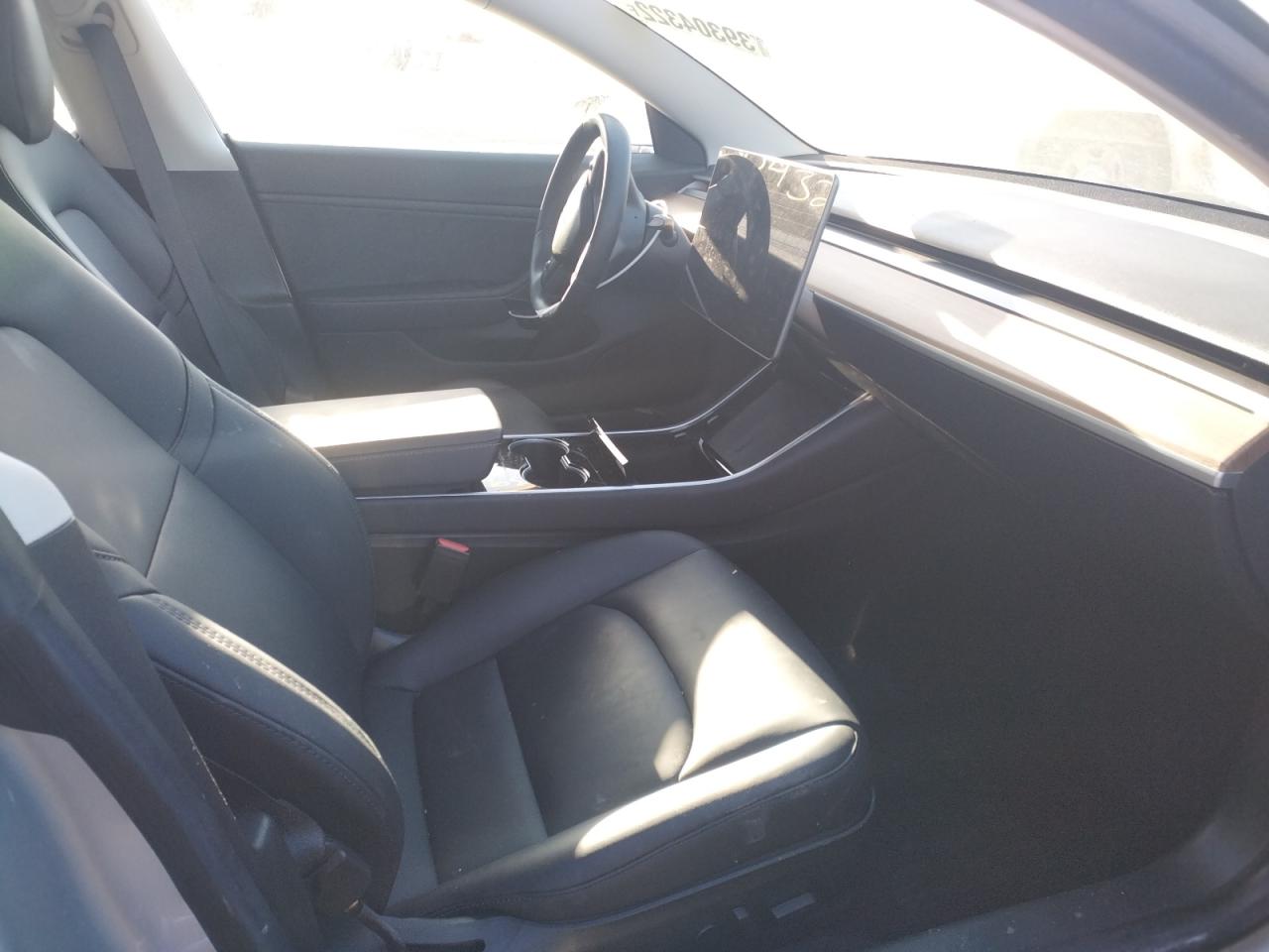 Photo 5 from auction – 2018 TESLA MODEL 3 with VIN 5YJ3E1EAXJF009605