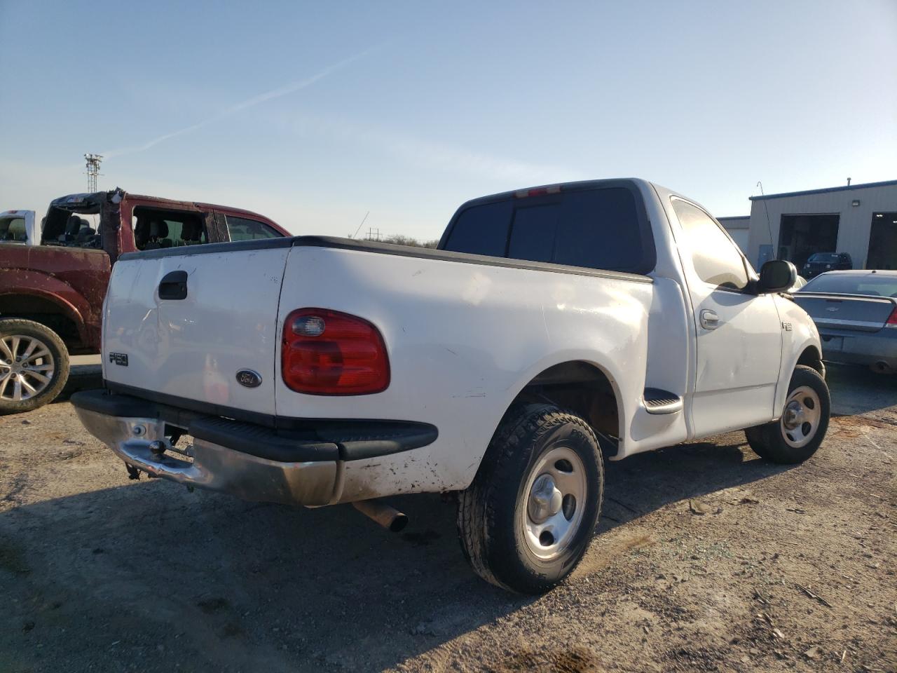 Photo 4 from auction – 2000 FORD F150 with VIN 3FTZF1729YMA55770