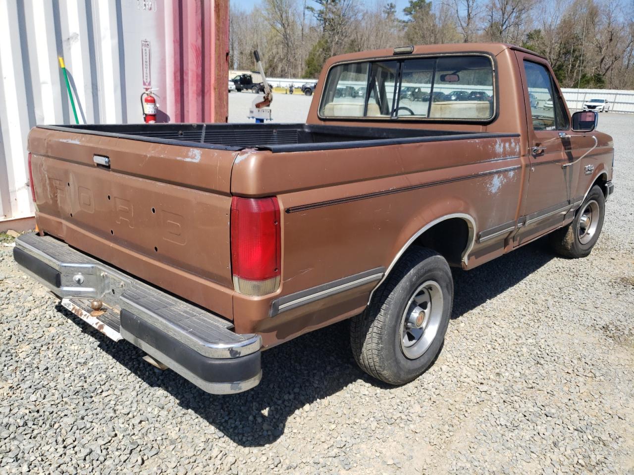 Photo 4 from auction – 1990 FORD F150 with VIN 1FTDF15N2LNA10241