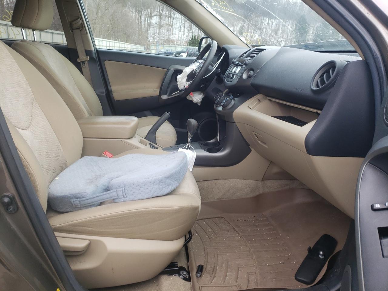 Photo 5 from auction – 2011 TOYOTA RAV4 with VIN 2T3BF4DV5BW144355