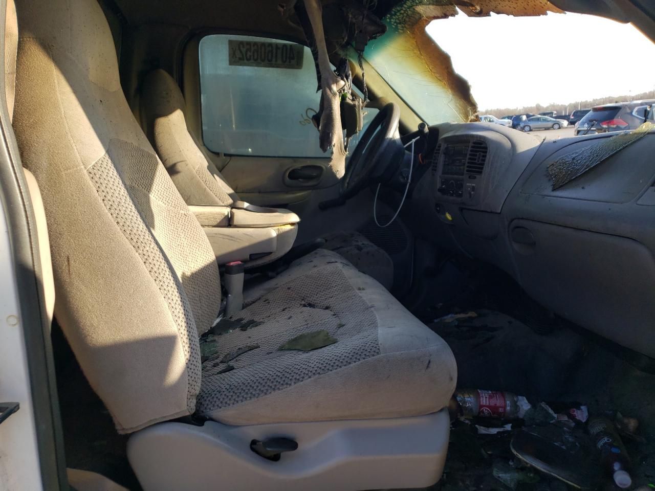 Photo 5 from auction – 2000 FORD F150 with VIN 3FTZF1729YMA55770