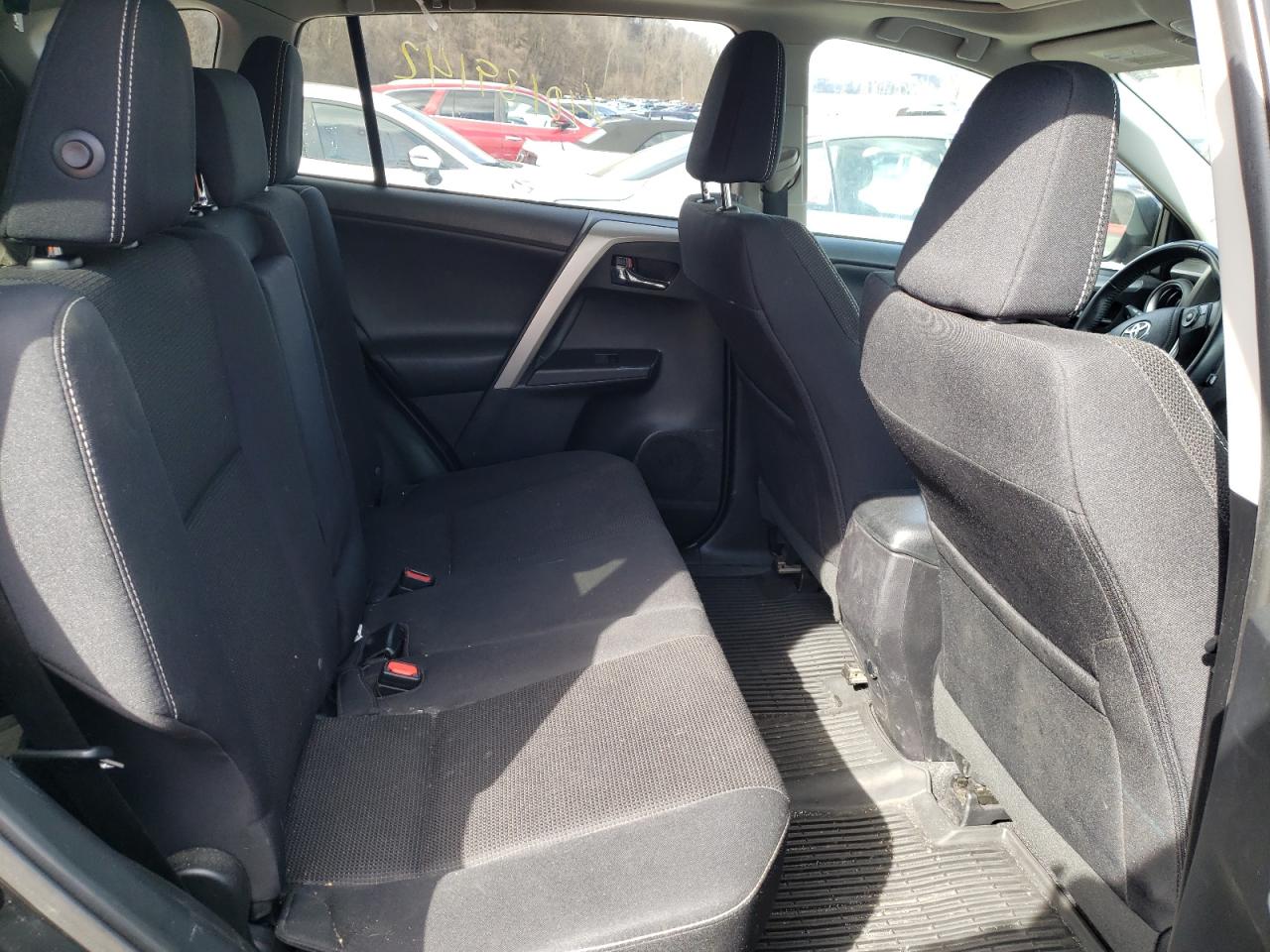 Photo 6 from auction – 2016 TOYOTA RAV4 XLE with VIN 2T3RFREV8GW470507