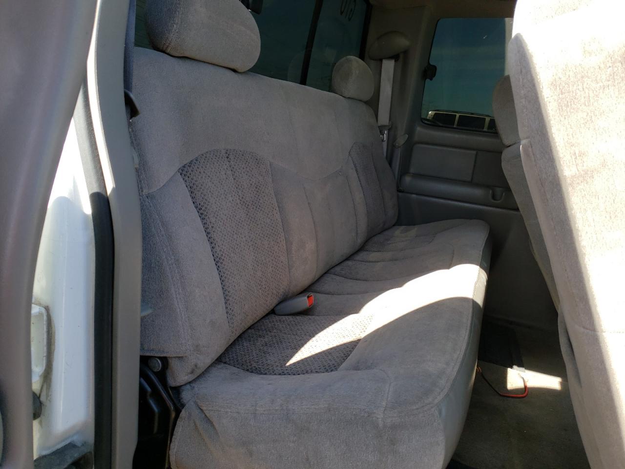 Photo 6 from auction – 2000 CHEVROLET SILVERADO with VIN 2GCEC19T1Y1121393