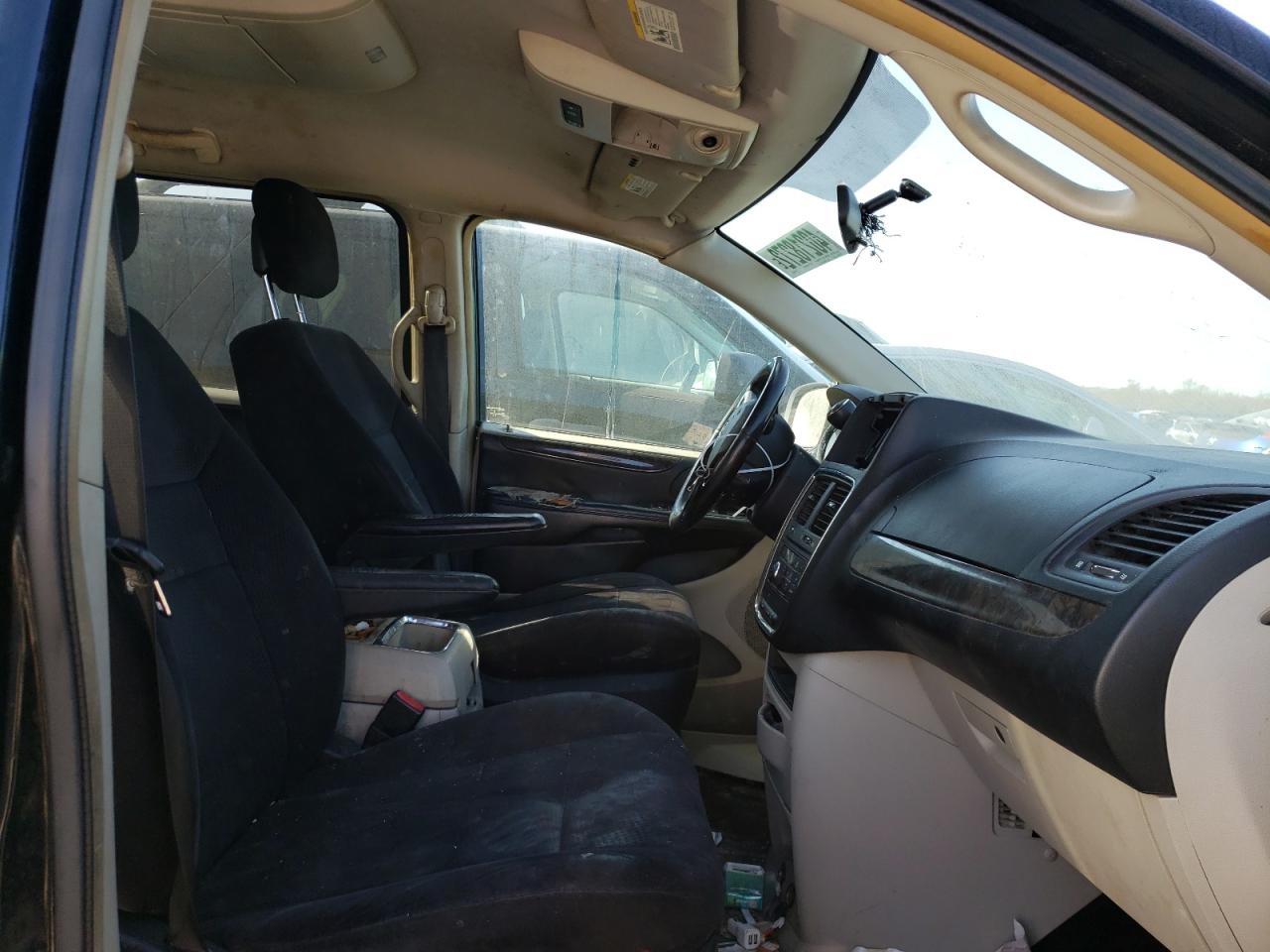 Photo 5 from auction – 2011 DODGE GRAND CARA with VIN 2D4RN5DG3BR661630