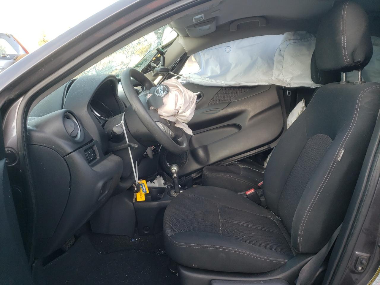 Photo 5 from auction – 2015 NISSAN VERSA S with VIN 3N1CN7AP5FL838879