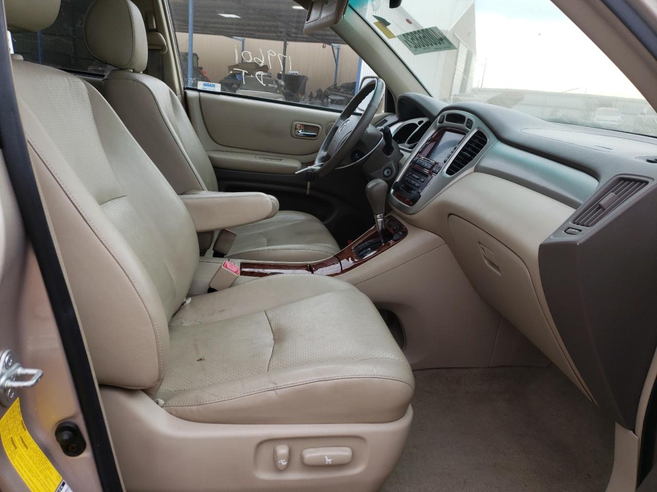Photo 5 from auction – 2004 TOYOTA HIGHLANDER with VIN JTEEP21A640059690