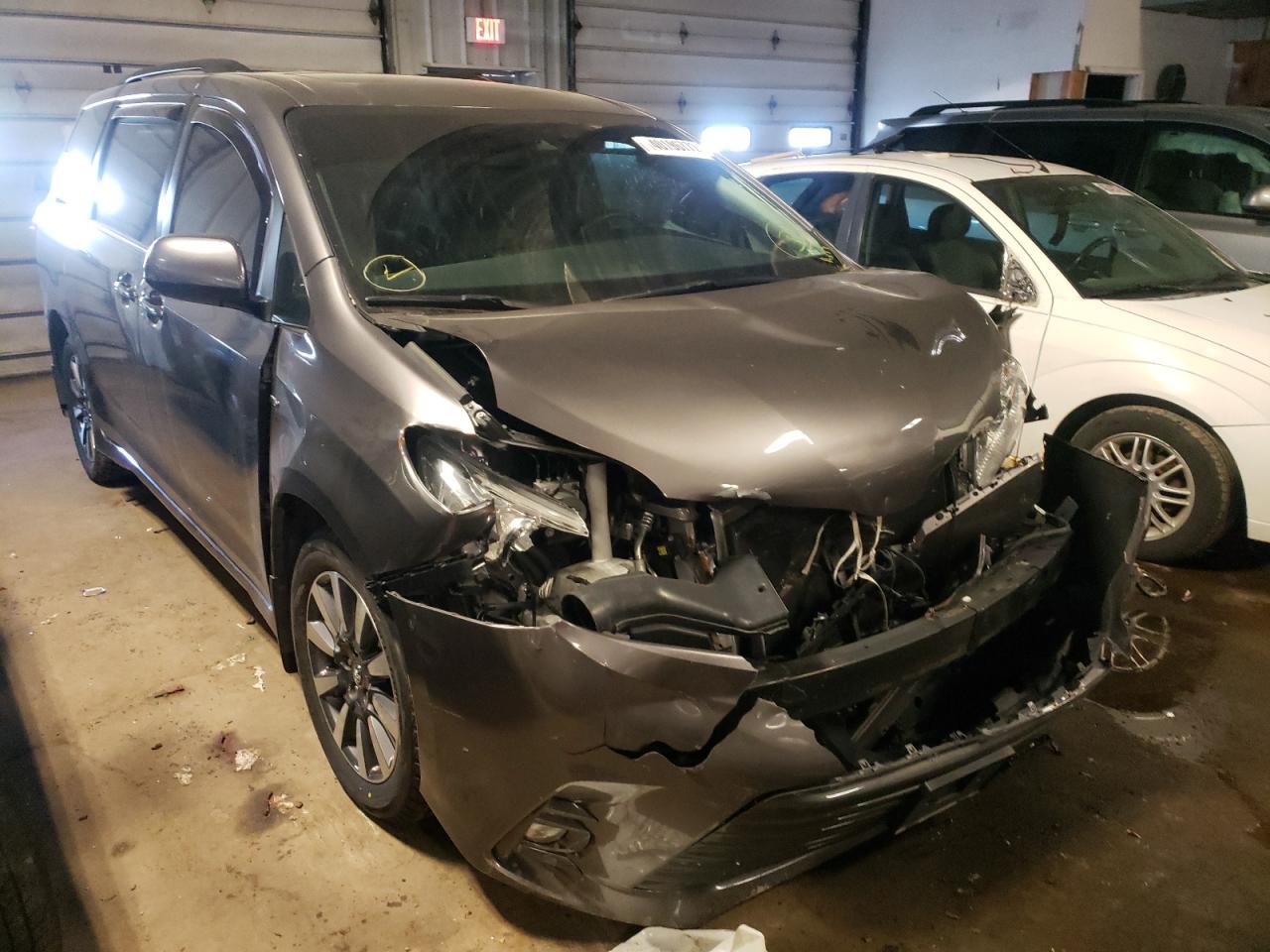 TOYOTA SIENNA XLE 2018 with VIN 5TDDZ3DC8JS191615 - Photo from auction