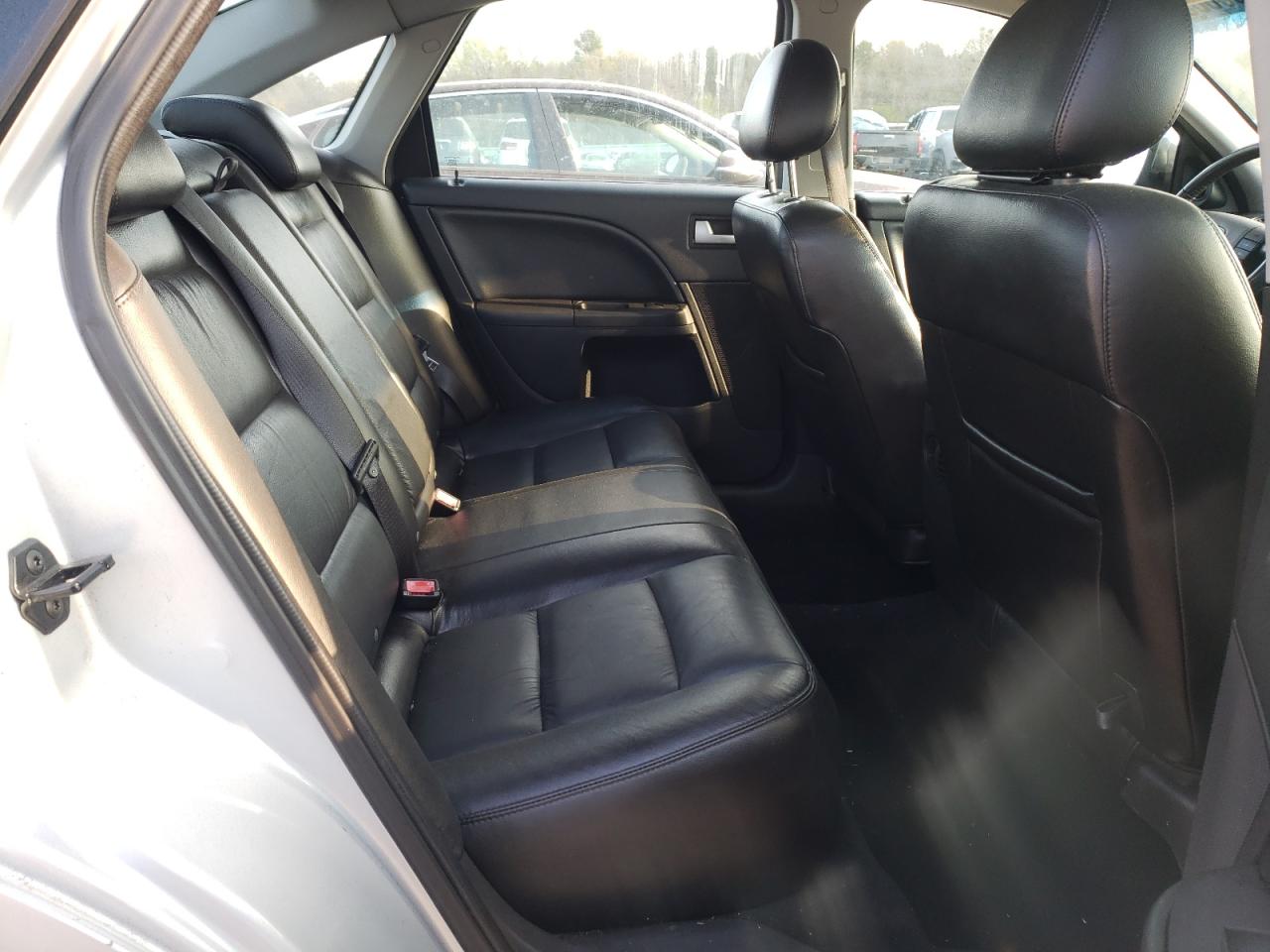 Photo 6 from auction – 2005 FORD FIVE HUNDR with VIN 1FAFP25195G184037