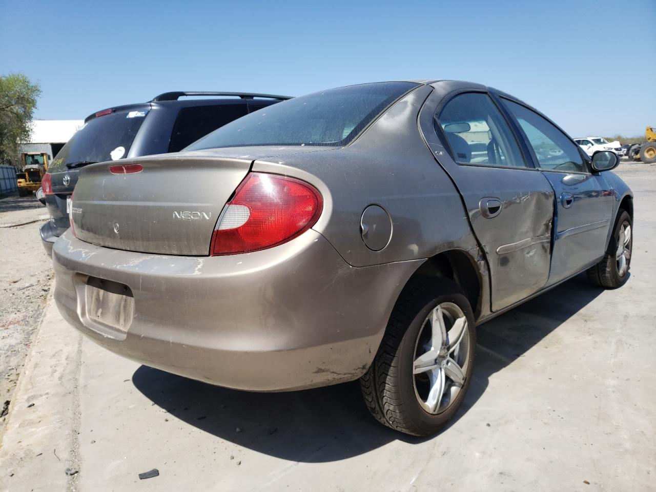Photo 4 from auction – 2001 DODGE NEON SE with VIN 1B3ES46C11D157749