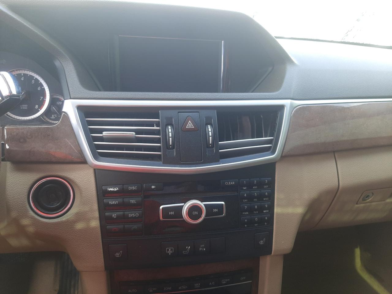 Photo 9 from auction – 2011 MERCEDES-BENZ E 350 with VIN WDDHF5GB5BA510367