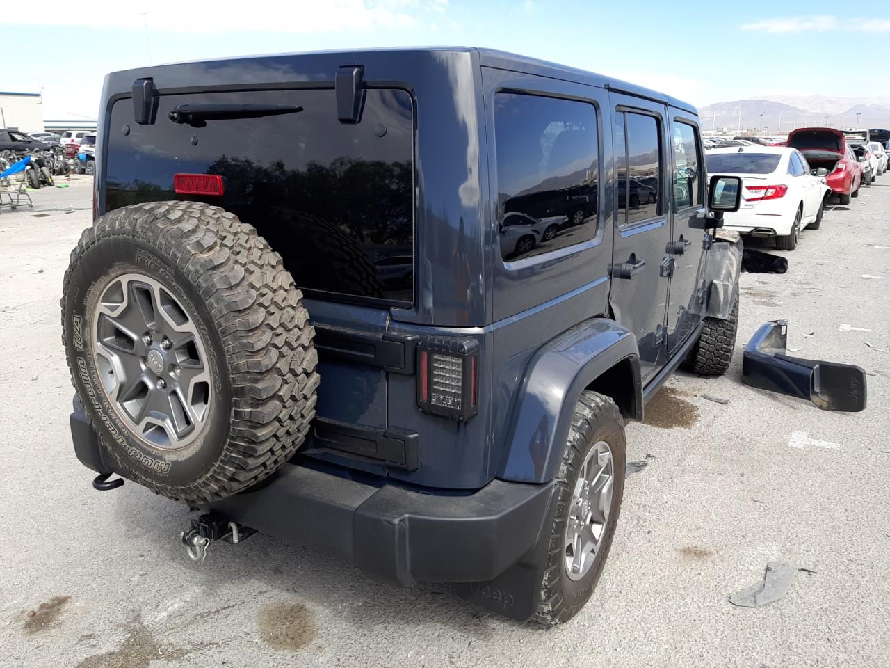 Zdjęcie 4 z aukcji – 2016 JEEP WRANGLER U z VIN 1C4BJWFG9GL292298