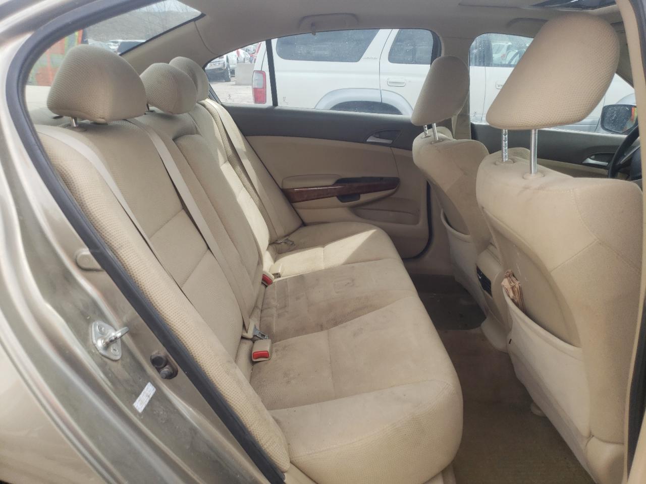 Photo 6 from auction – 2010 HONDA ACCORD EX with VIN 1HGCP2F77AA107665