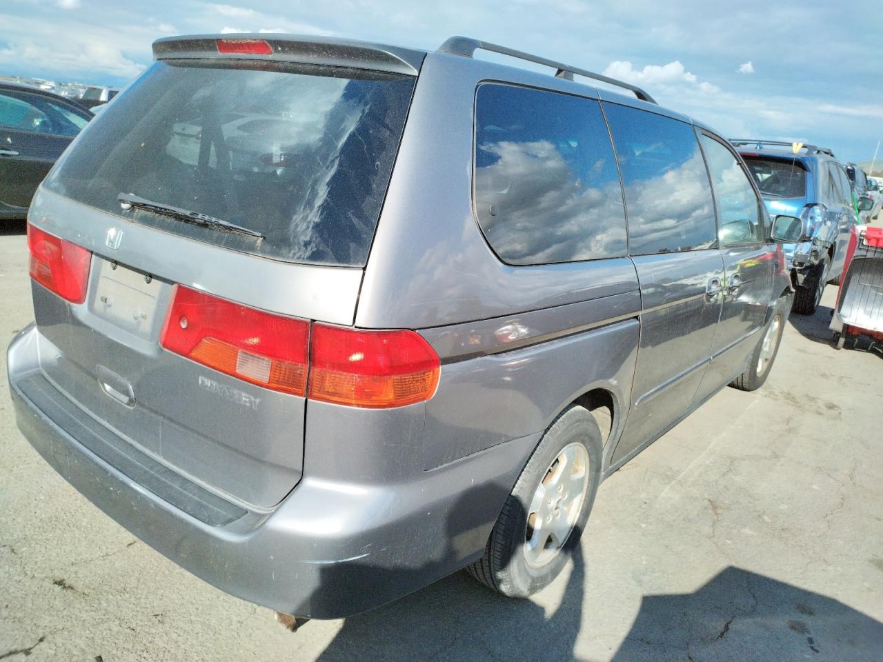 Photo 4 from auction – 2000 HONDA ODYSSEY EX with VIN 2HKRL1863YH616061