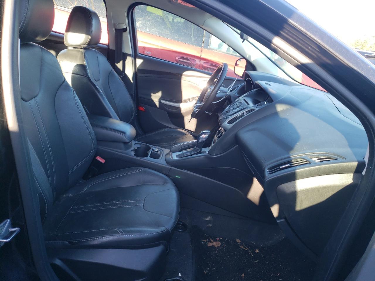 Photo 5 from auction – 2013 FORD FOCUS SE with VIN 1FADP3K25DL185511