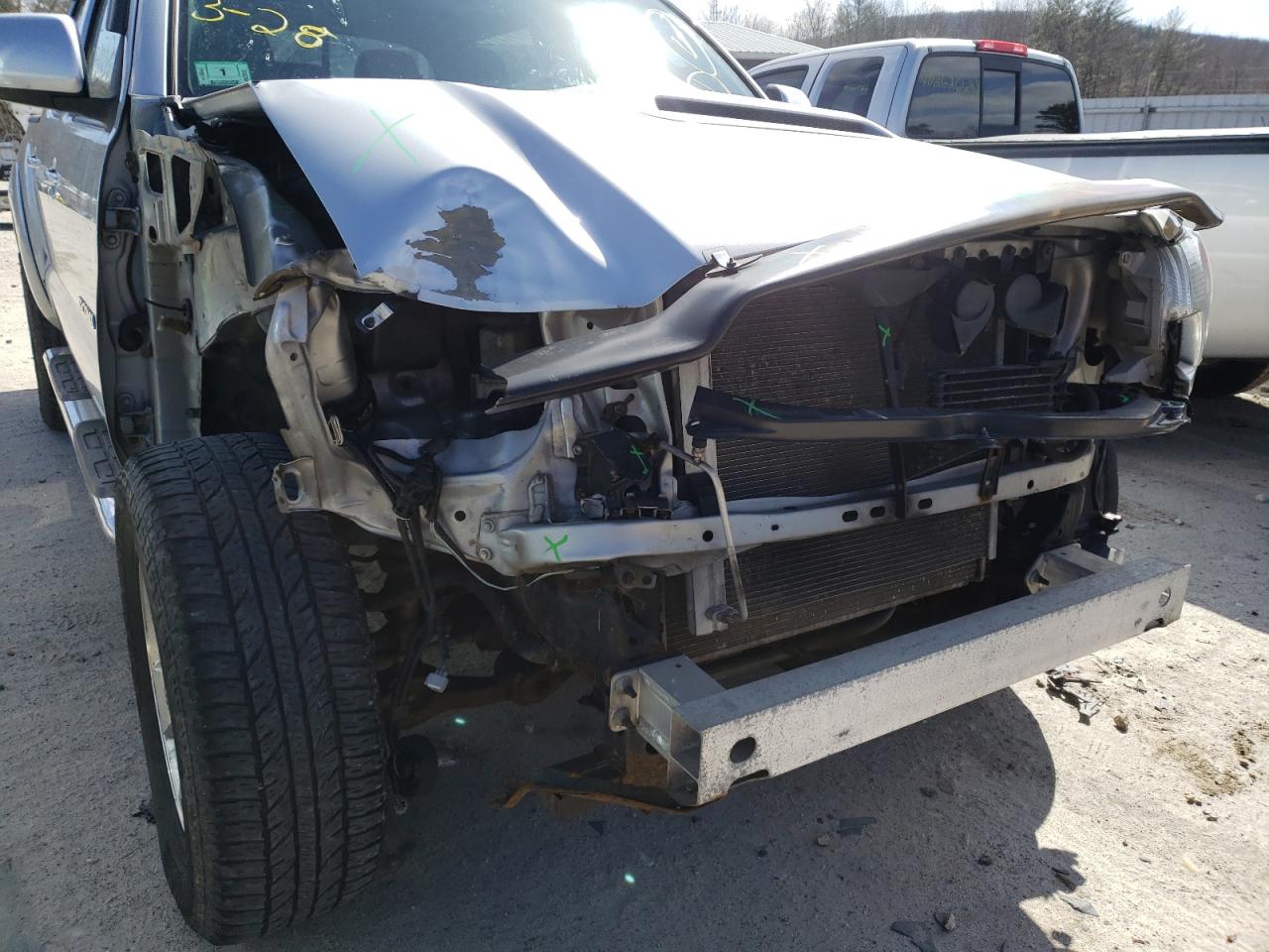 Photo 9 from auction – 2013 TOYOTA TACOMA DOU with VIN 3TMLU4EN2DM132953