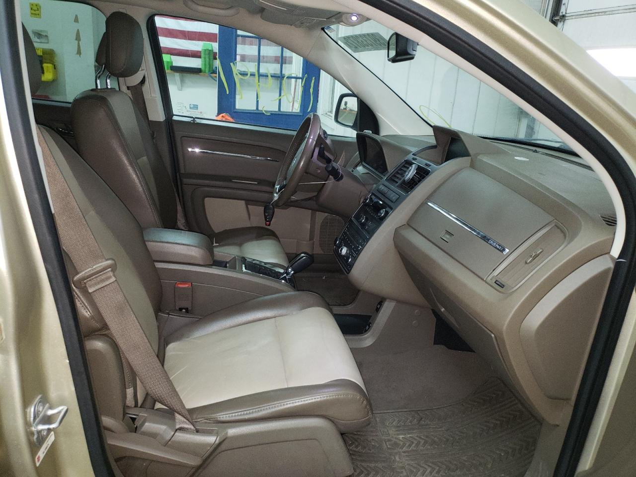 Photo 5 from auction – 2010 DODGE JOURNEY R/ with VIN 3D4PH6FV2AT127417
