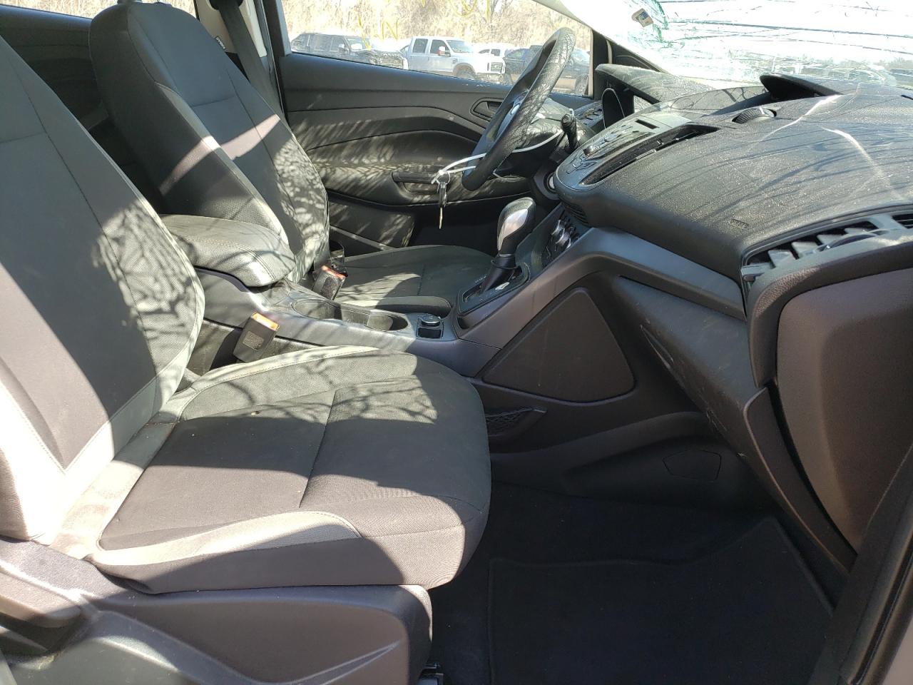 Photo 5 from auction – 2016 FORD ESCAPE S with VIN 1FMCU0F73GUC10502