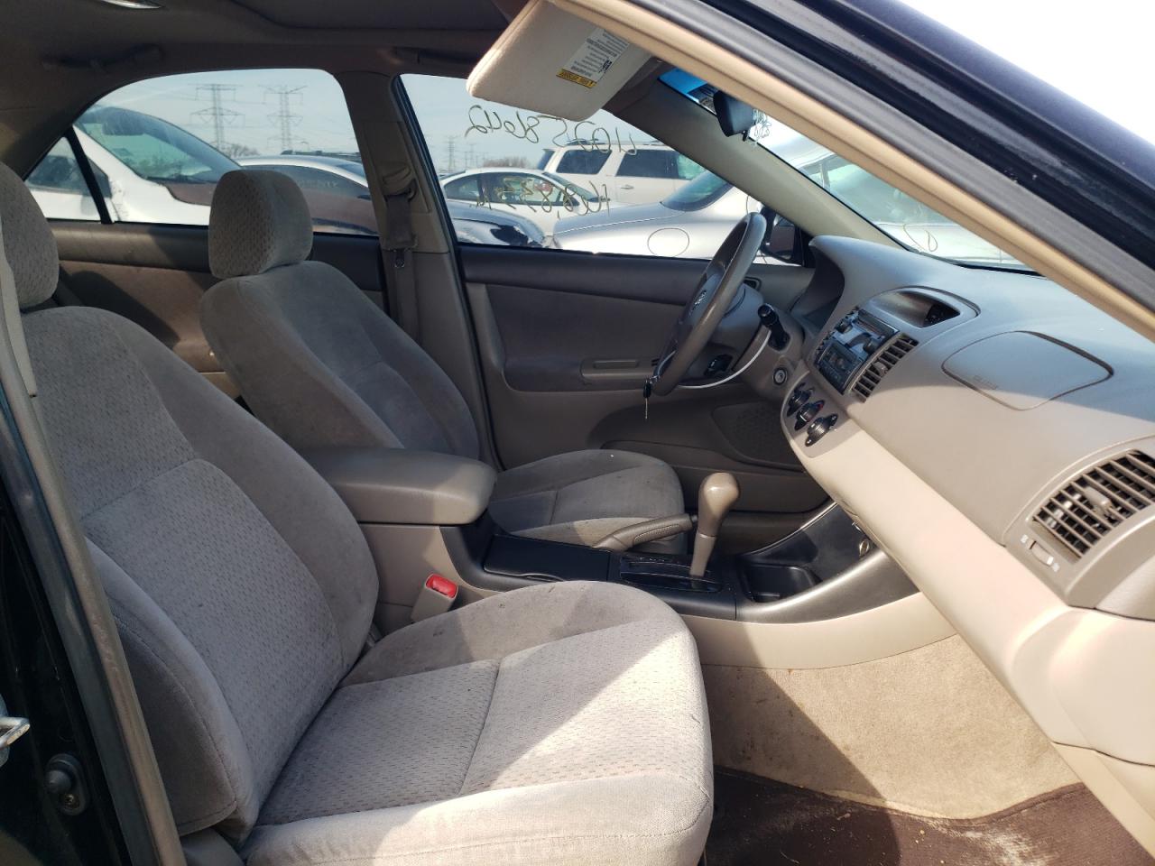 Photo 5 from auction – 2004 TOYOTA CAMRY LE with VIN 4T1BE32K34U309370
