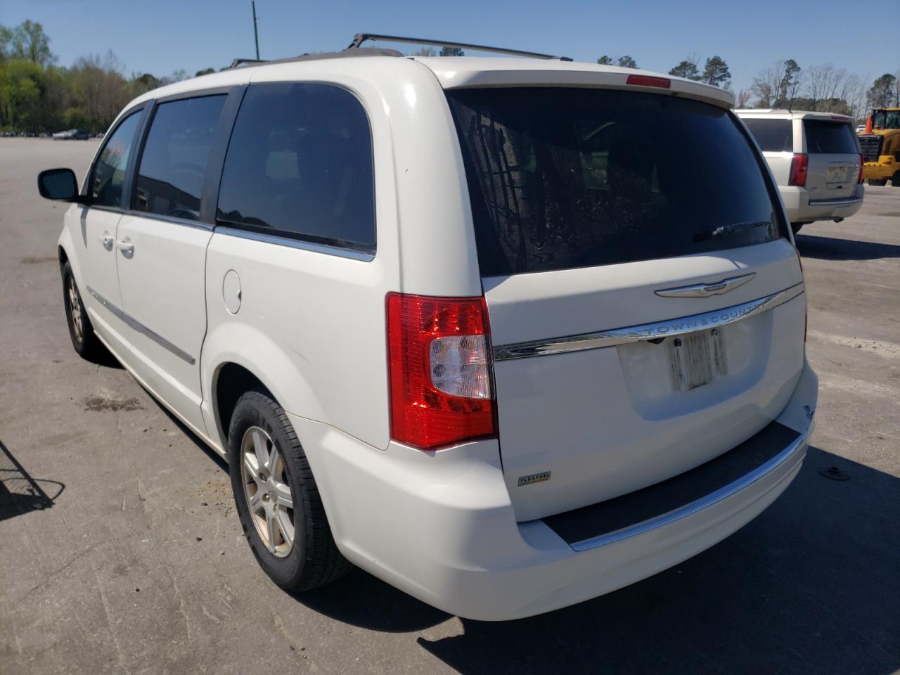 Photo 3 from auction – 2013 CHRYSLER TOWN & COU with VIN 2C4RC1BG7DR525485