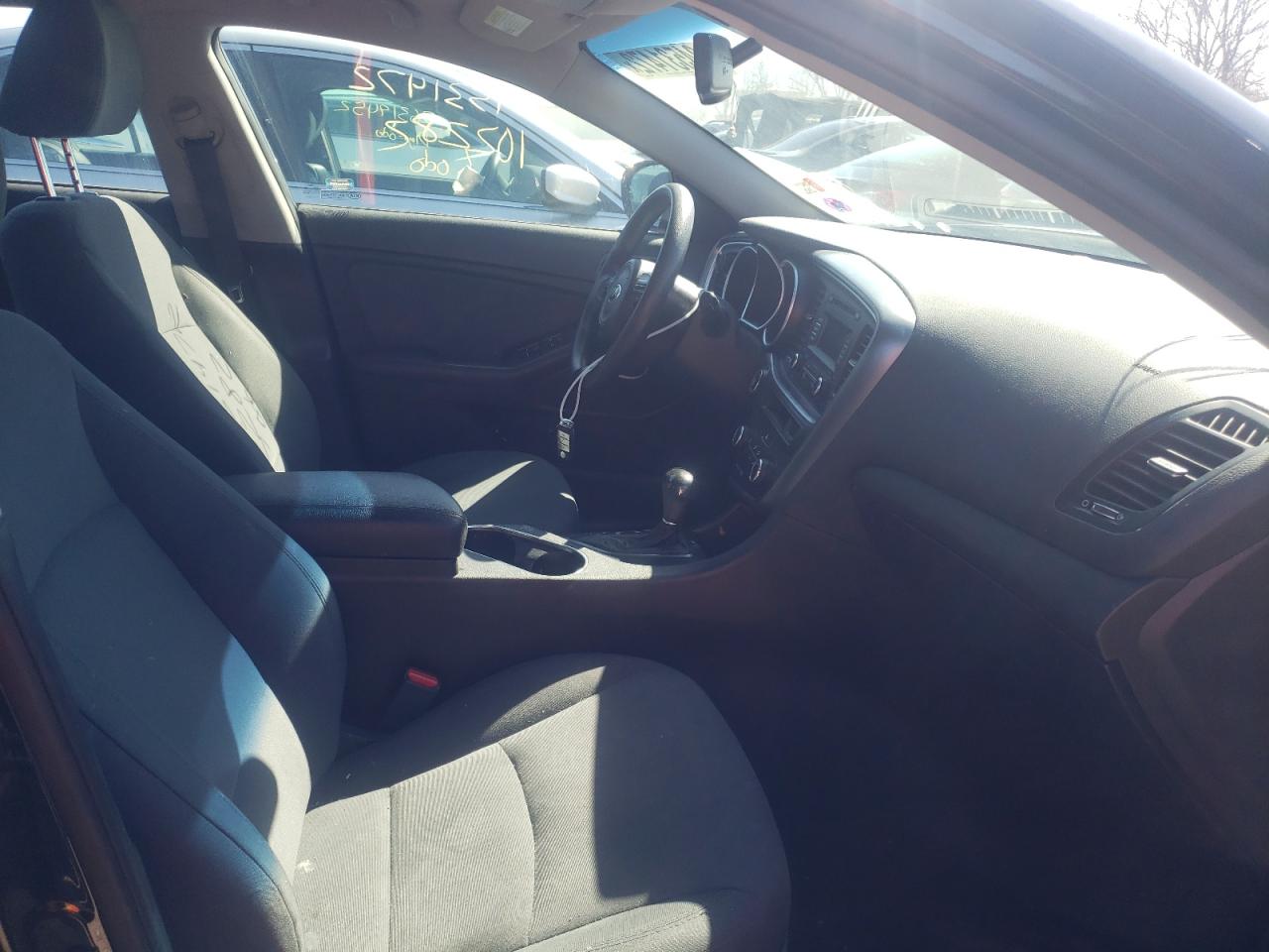 Photo 5 from auction – 2015 KIA OPTIMA LX with VIN 5XXGM4A77FG499683