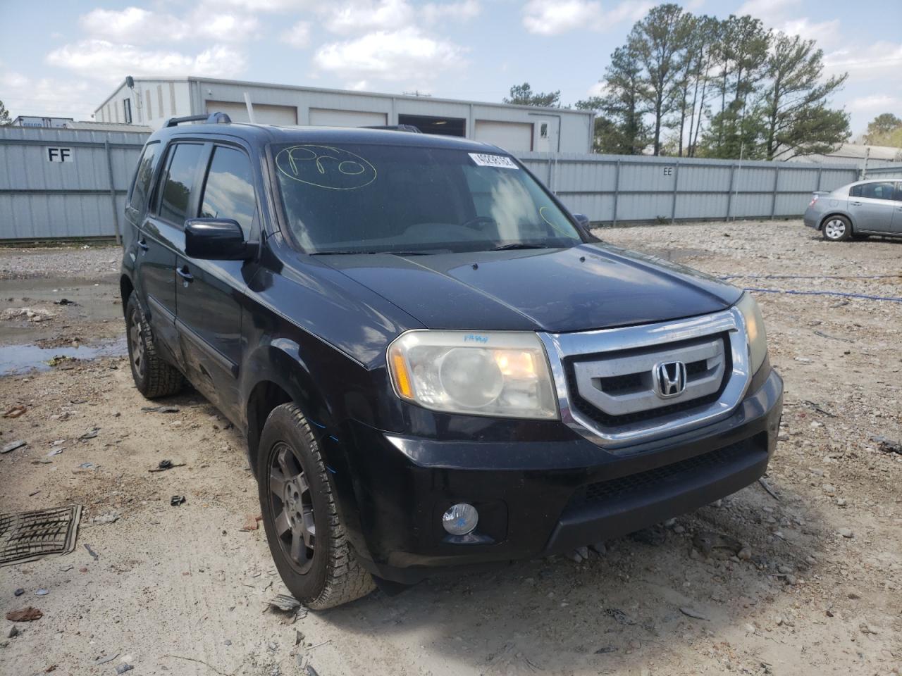 HONDA PILOT TOUR 2010 with VIN 5FNYF3H96AB003400 - Photo from auction
