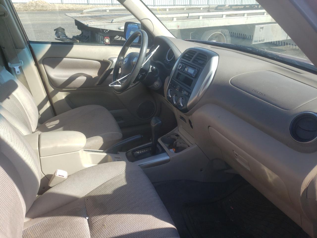 Photo 5 from auction – 2005 TOYOTA RAV4 with VIN JTEGD20V150093950