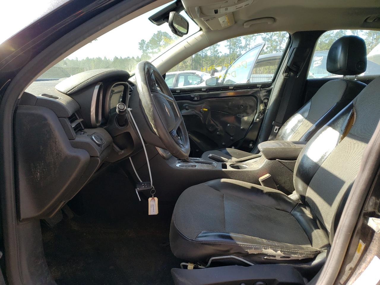 Photo 5 from auction – 2015 CHEVROLET MALIBU 1LT with VIN 1G11C5SL7FF204308