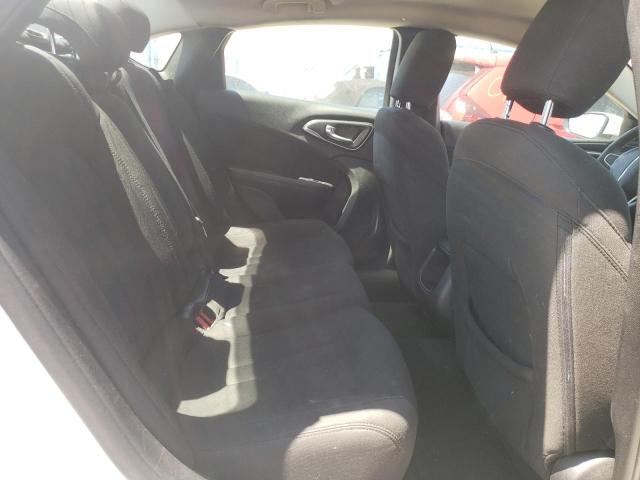 Photo 6 from auction – 2015 CHRYSLER 200 LIMITE with VIN 1C3CCCAB2FN752644
