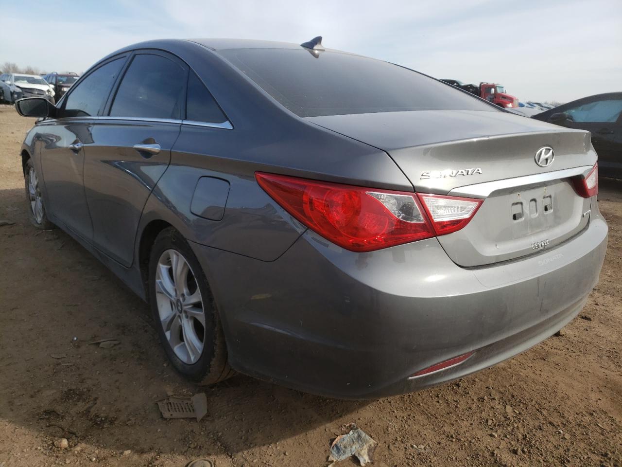 Photo 3 from auction – 2013 HYUNDAI SONATA SE with VIN 5NPEC4AC1DH617798