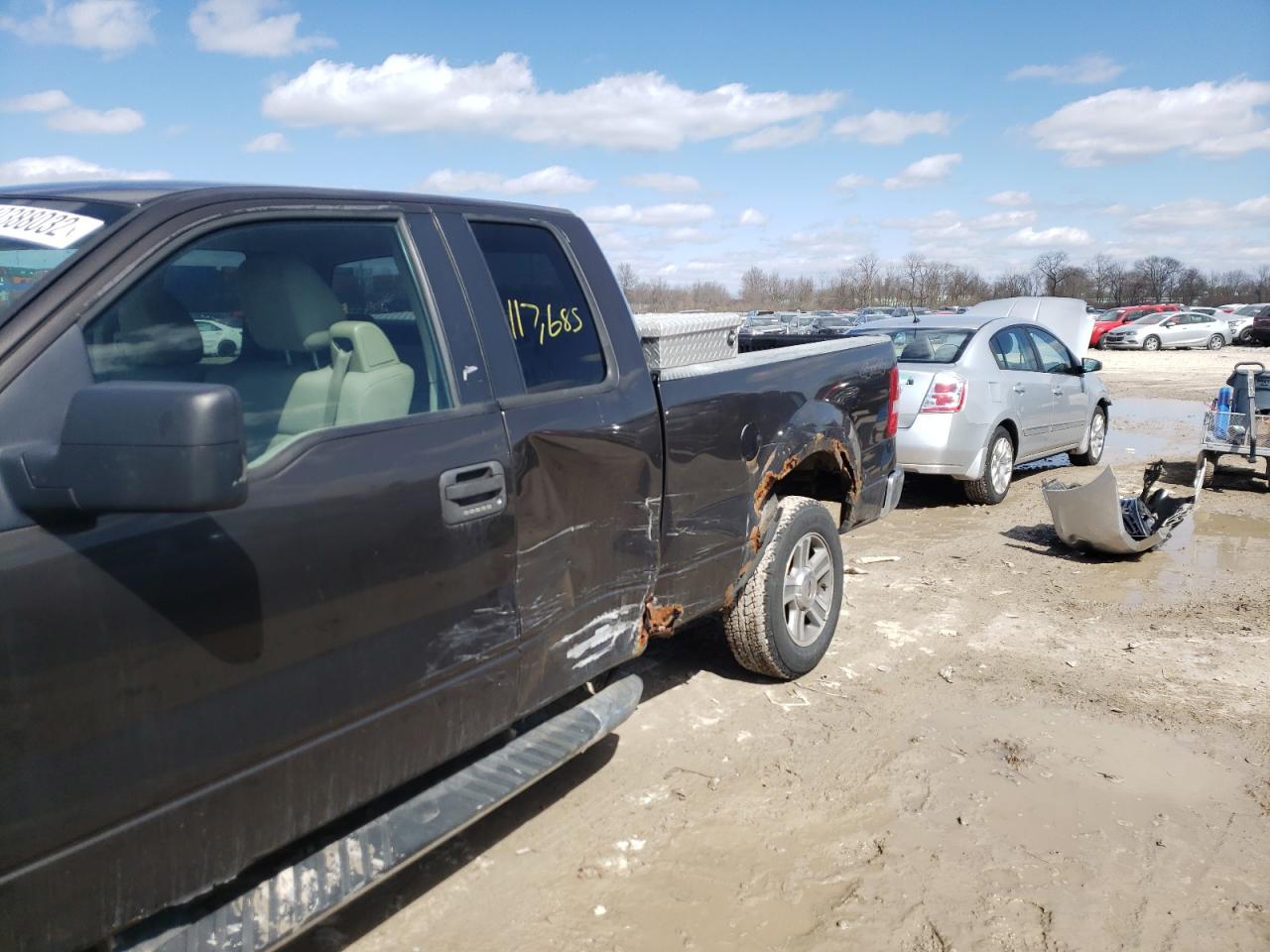 Photo 9 from auction – 2005 FORD F150 with VIN 1FTRX14W25NA18081