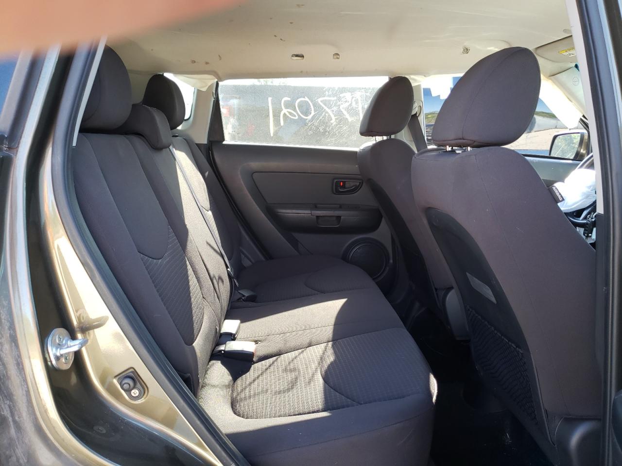 Photo 6 from auction – 2013 KIA SOUL with VIN KNDJT2A53D7540960