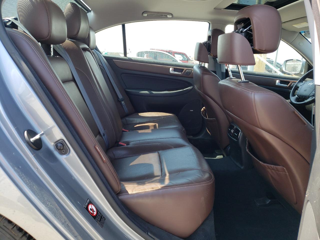 Photo 6 from auction – 2014 HYUNDAI GENESIS 3. with VIN KMHGC4DD2EU260194