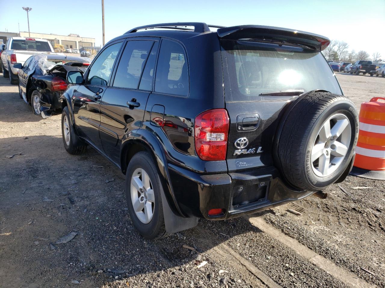 Photo 3 from auction – 2005 TOYOTA RAV4 with VIN JTEHD20V556034885