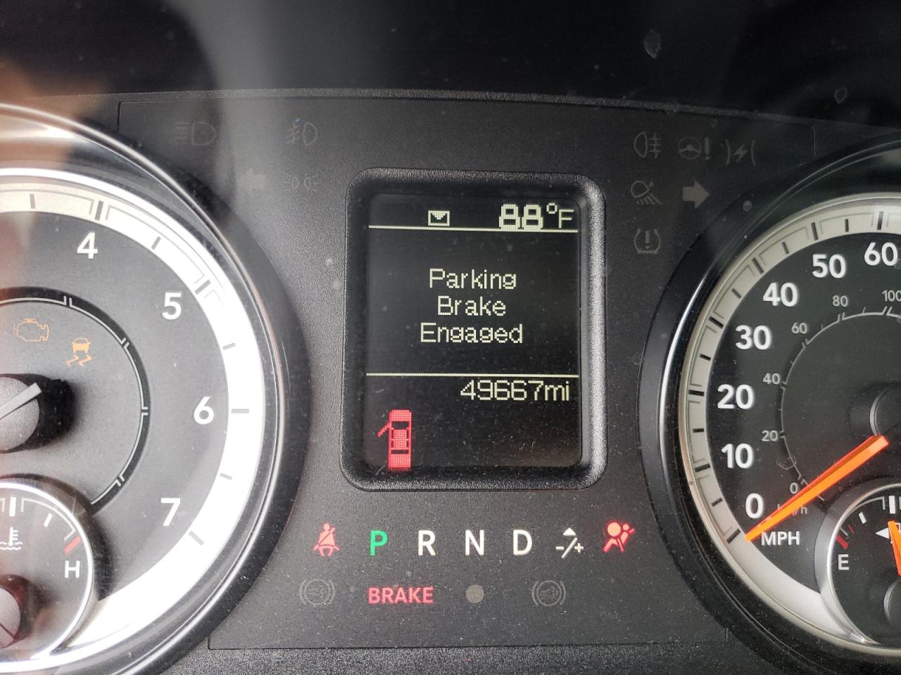 Photo 8 from auction – 2016 RAM 1500 ST with VIN 3C6JR6AT8GG293083