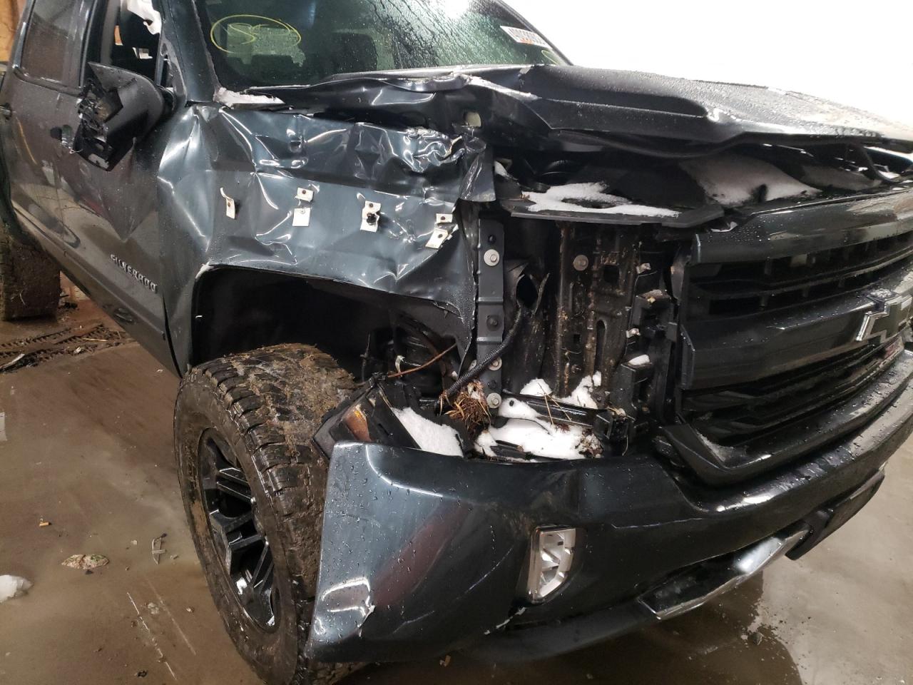 Photo 9 from auction – 2017 CHEVROLET SILVERADO with VIN 3GCUKREC9HG396004