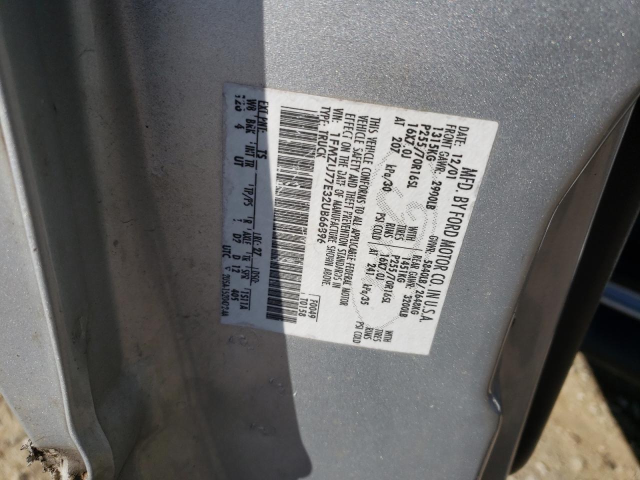 Photo 10 from auction – 2002 FORD EXPLORER S with VIN 1FMZU77E32UB66896