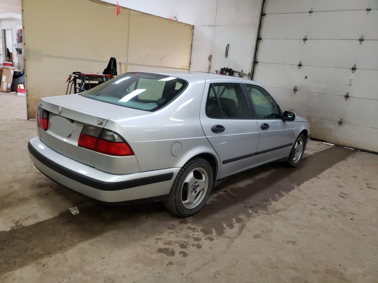 Photo 4 from auction – 1999 SAAB 9-5 with VIN YS3ED48E3X3002912