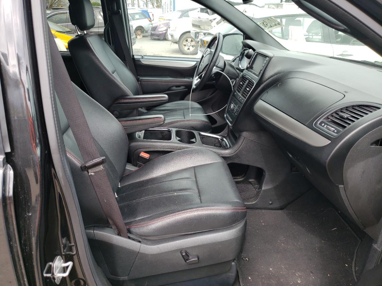 Photo 5 from auction – 2019 DODGE GRAND CARA with VIN 2C4RDGEG4KR670122