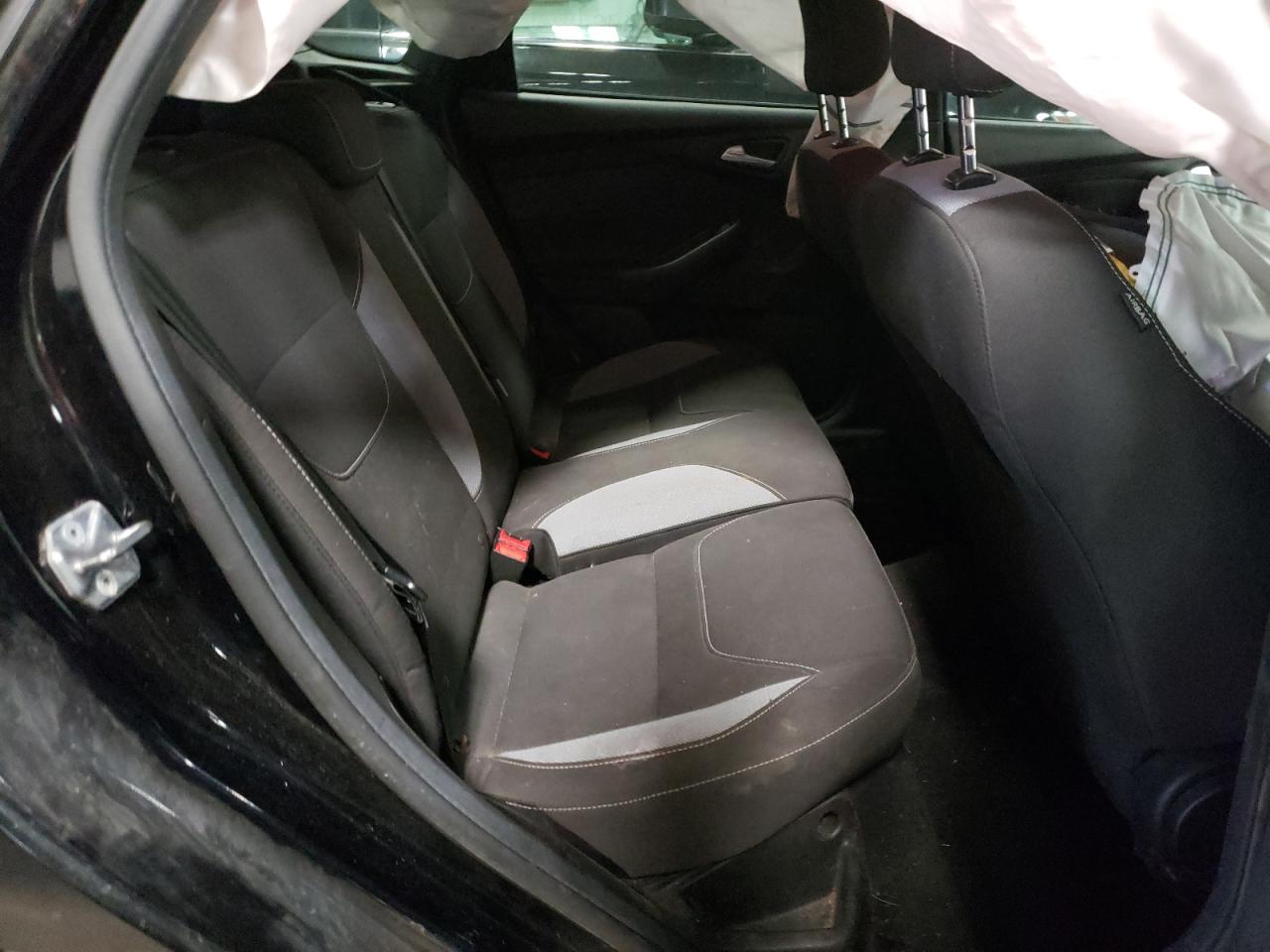 Photo 6 from auction – 2017 FORD FOCUS ST with VIN 1FADP3L93HL314377