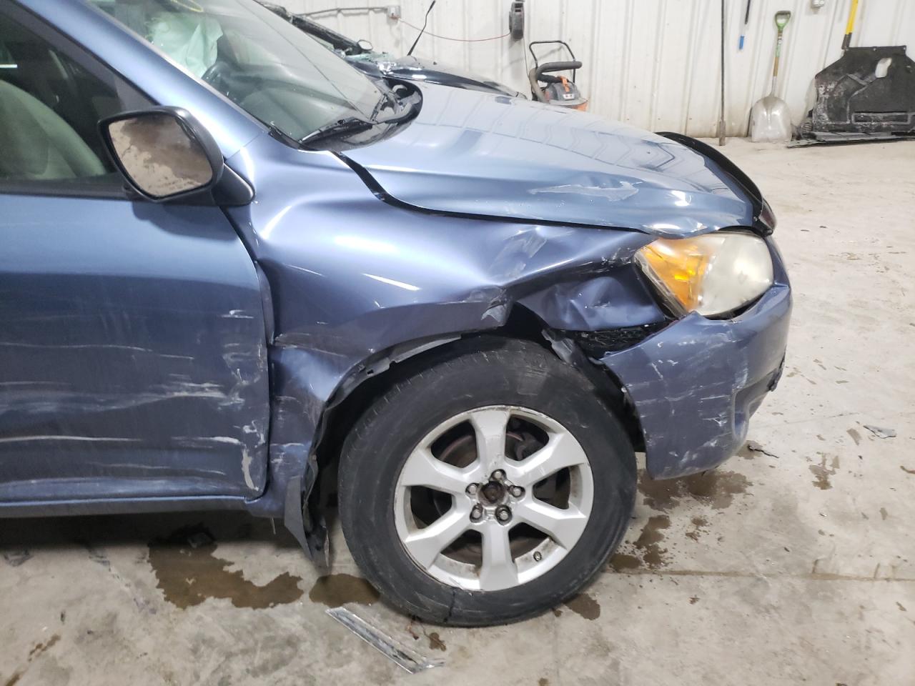 Photo 9 from auction – 2009 TOYOTA RAV4 with VIN JTMBF33V795017071