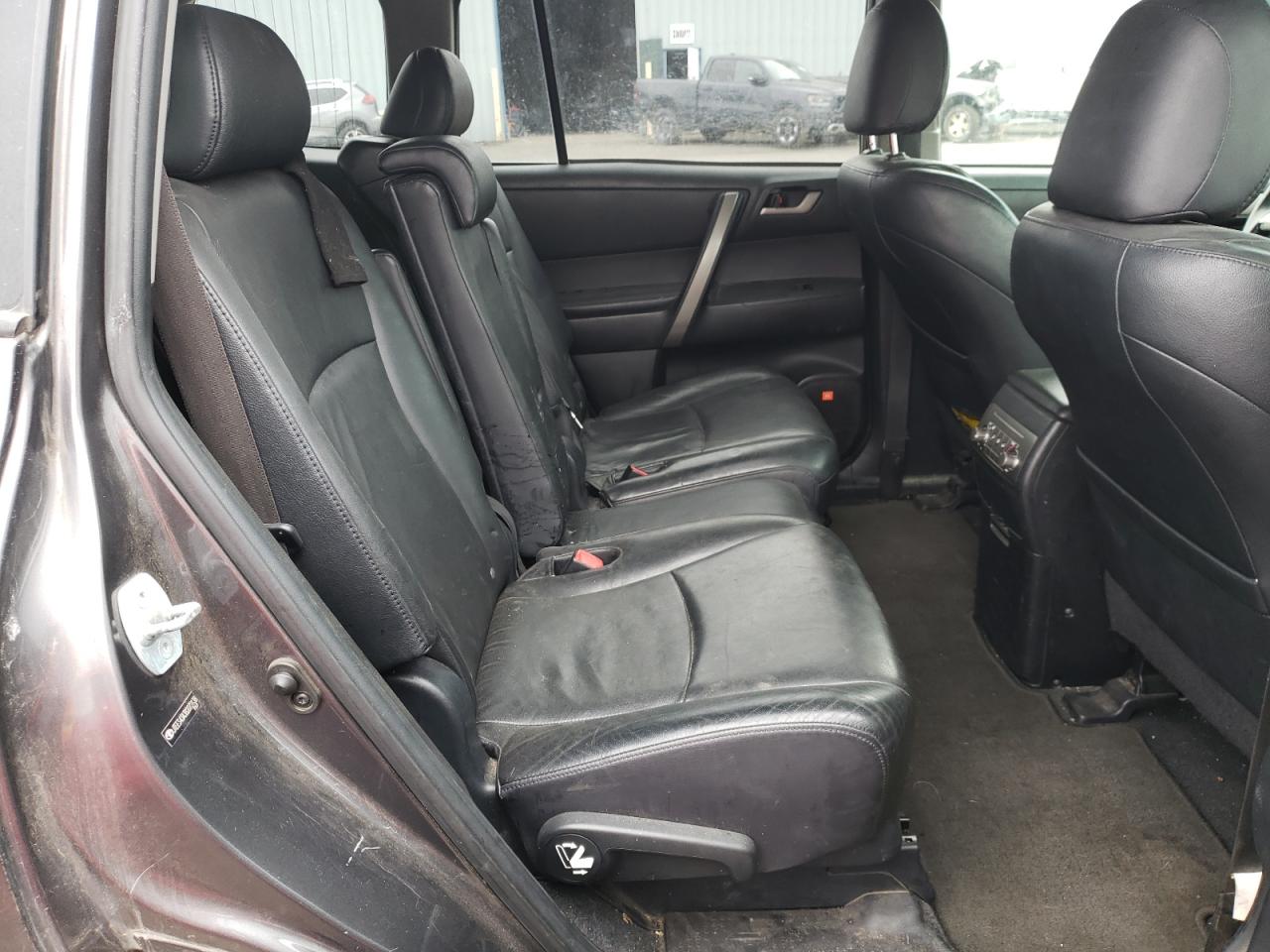 Photo 6 from auction – 2008 TOYOTA HIGHLANDER with VIN JTEES43A382072138