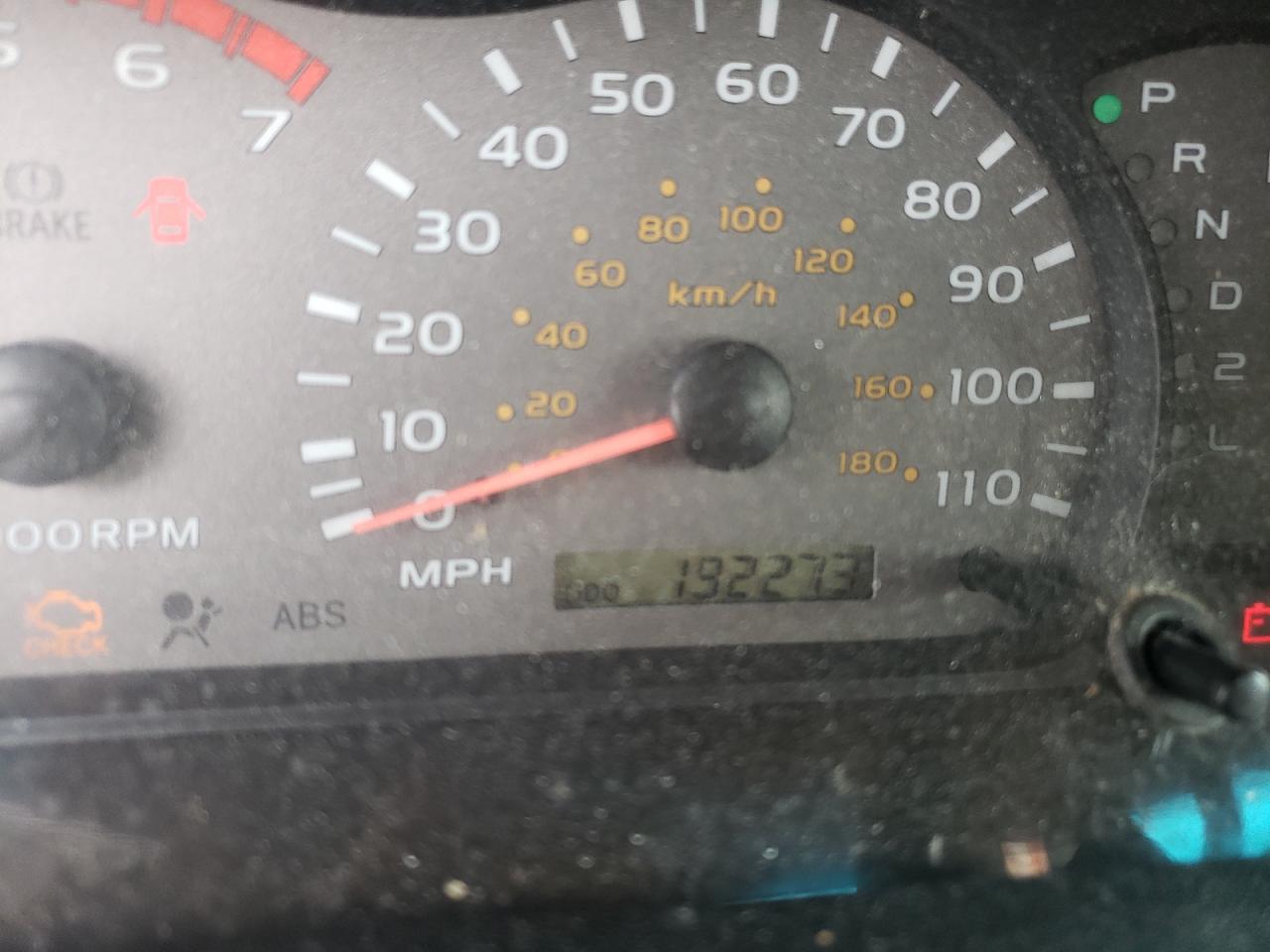 Photo 8 from auction – 2001 TOYOTA SEQUOIA SR with VIN 5TDBT44A21S041092