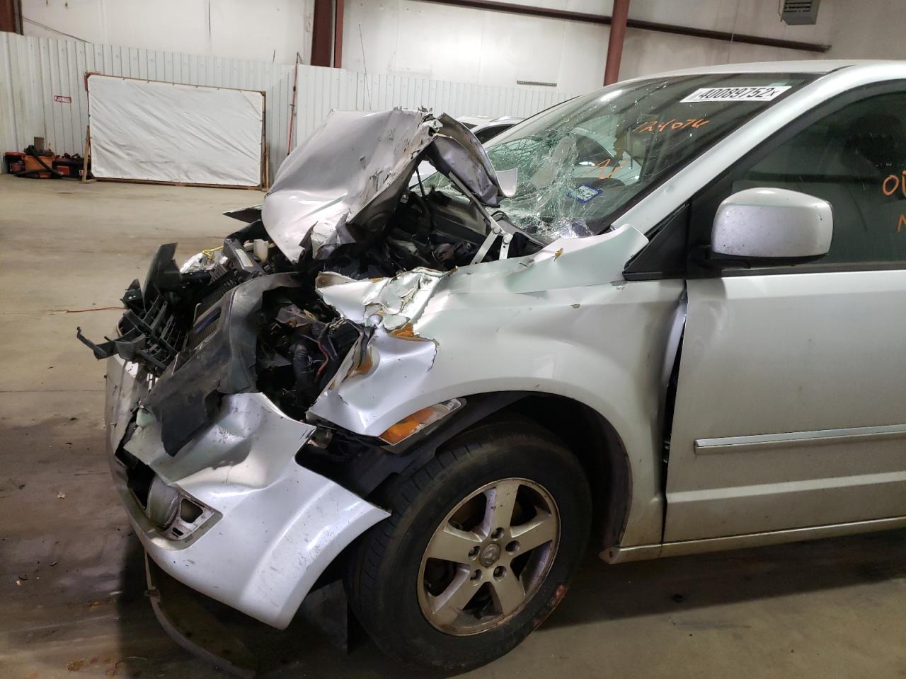 Photo 9 from auction – 2008 DODGE GRAND CARA with VIN 2D8HN54PX8R124076