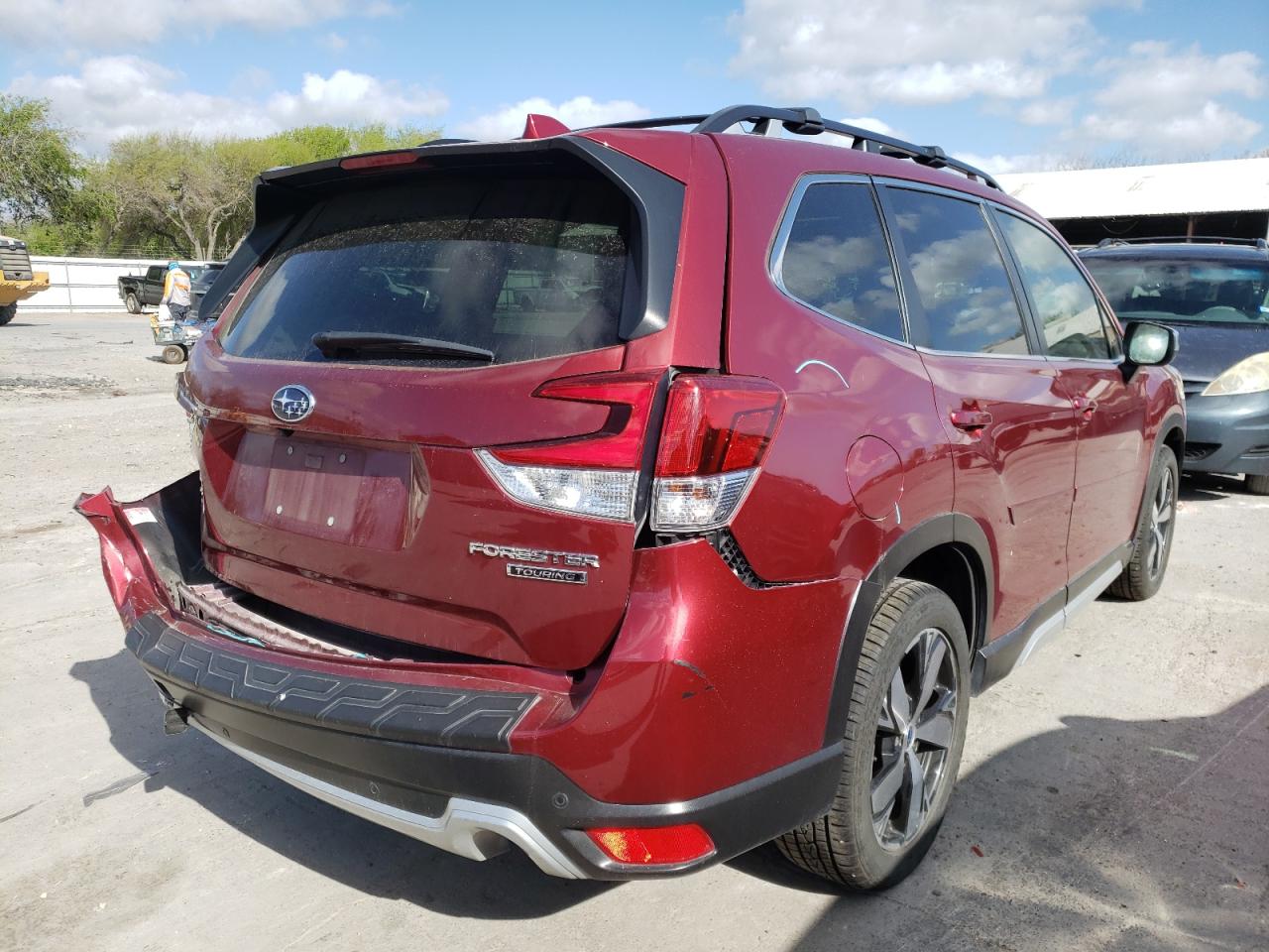 Photo 4 from auction – 2020 SUBARU FORESTER T with VIN JF2SKAXC1LH514617