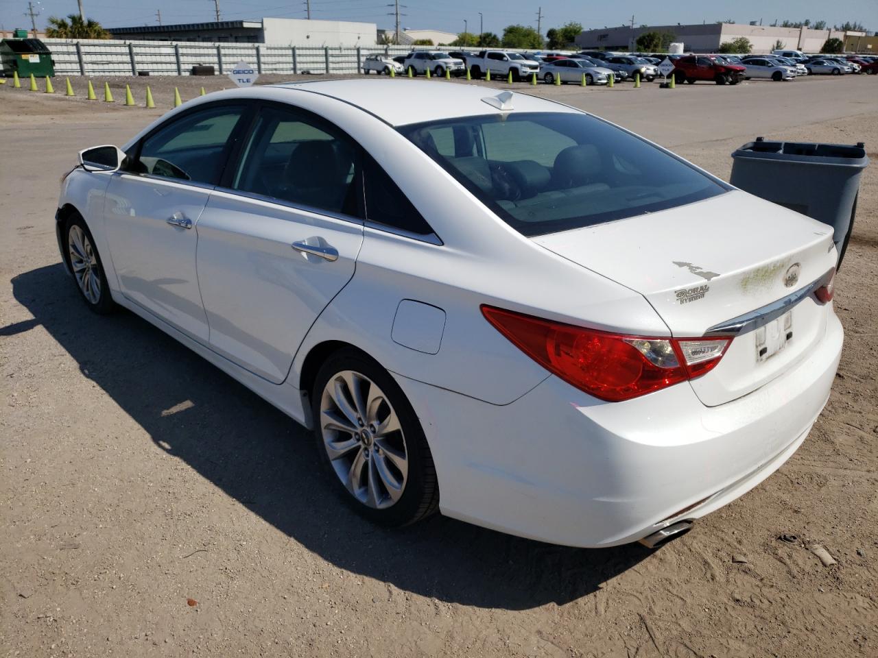 Photo 3 from auction – 2011 HYUNDAI SONATA SE with VIN 5NPEC4AC1BH130548