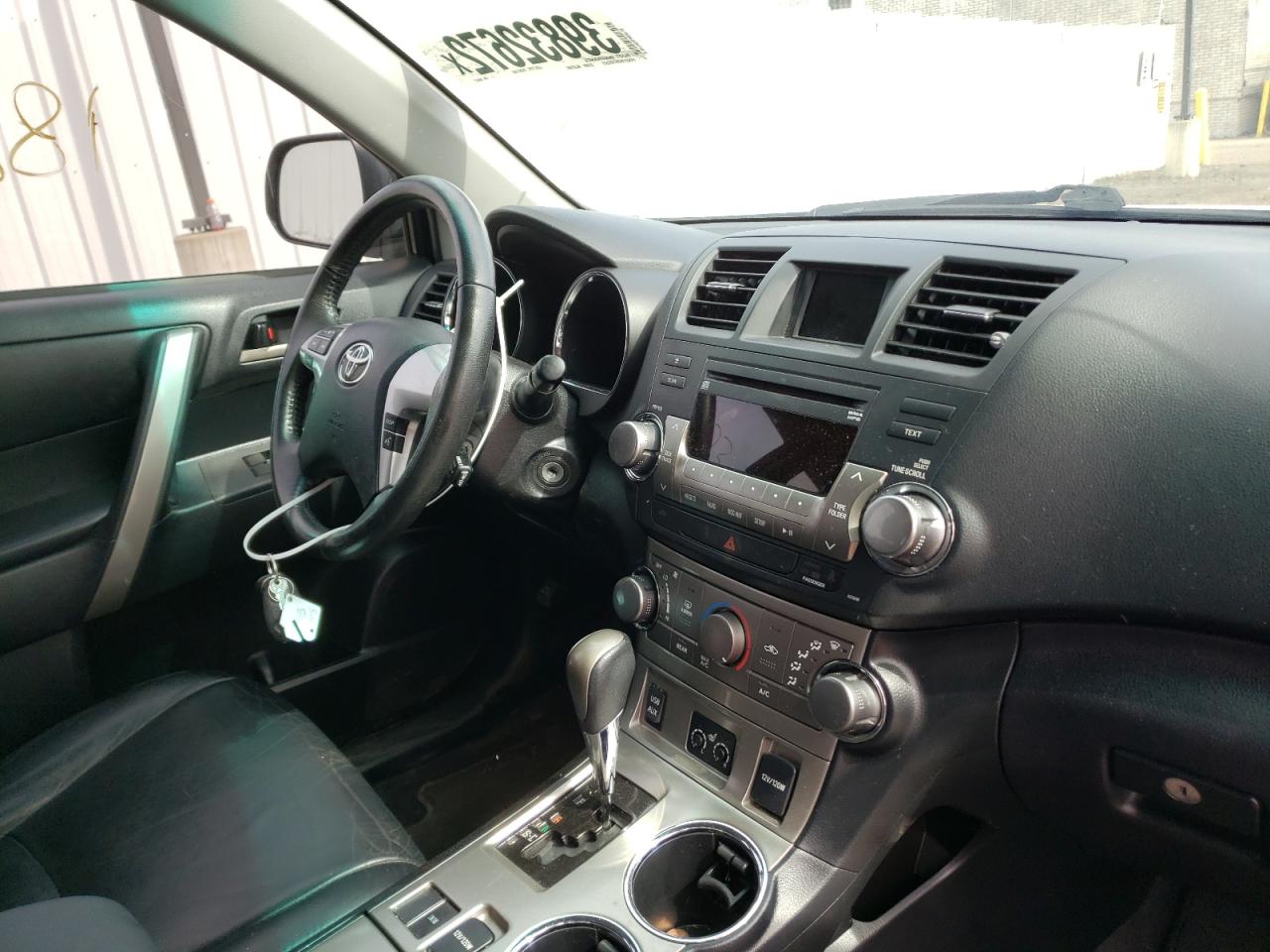 Photo 9 from auction – 2012 TOYOTA HIGHLANDER with VIN 5TDZK3EH5CS055627