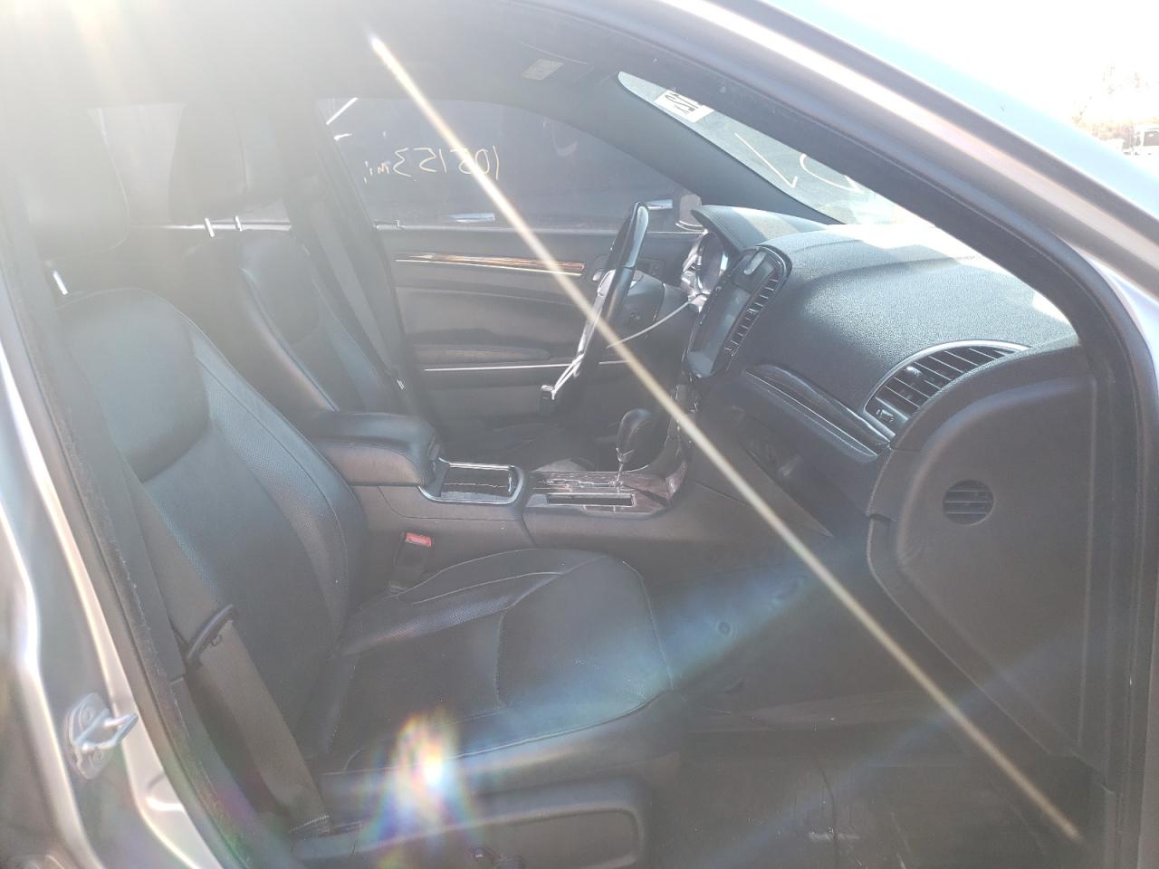 صورة رقم 5 من المزاد - 2013 CHRYSLER 300C مع VIN 2C3CCAET1DH647087