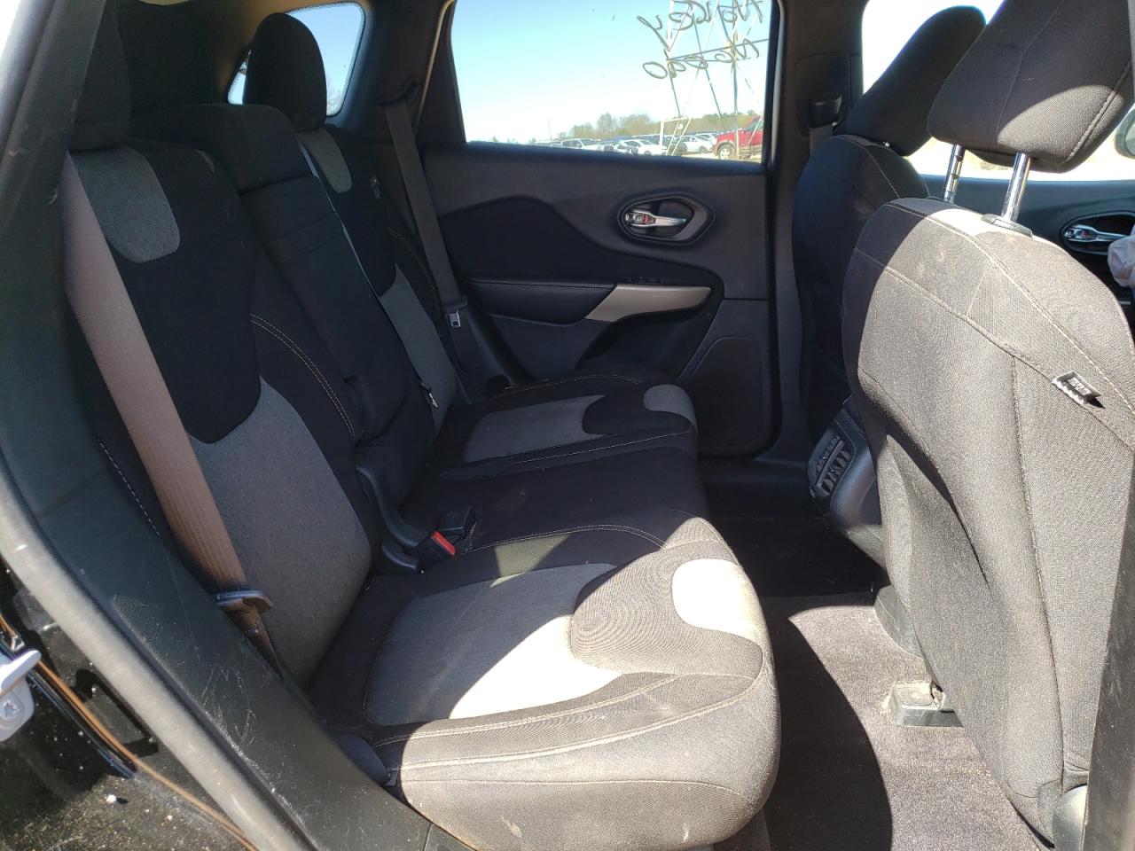 Photo 6 from auction – 2017 JEEP CHEROKEE S with VIN 1C4PJLAB1HW640482