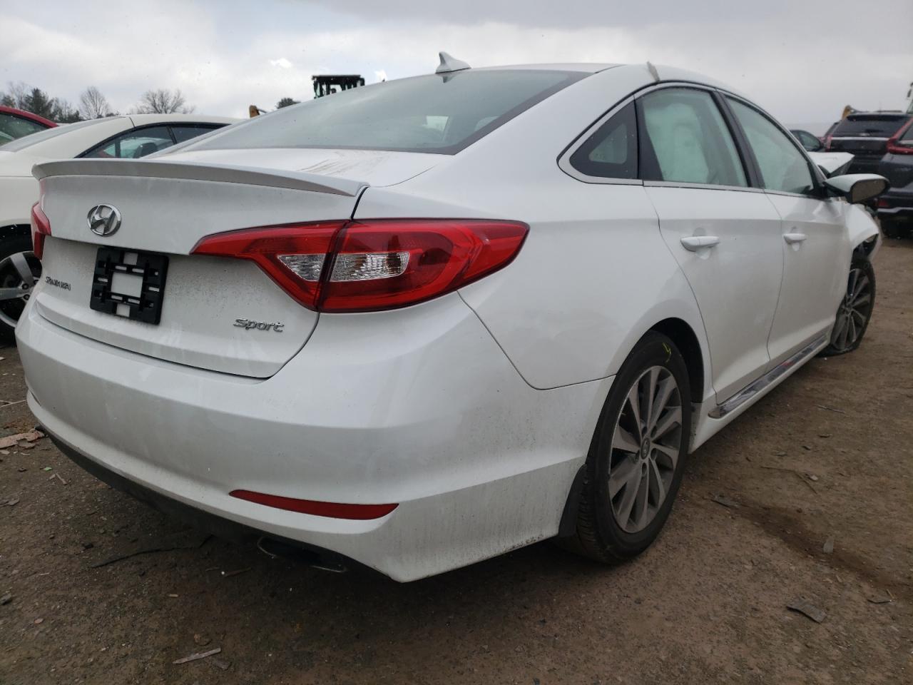 Photo 4 from auction – 2017 HYUNDAI SONATA SPO with VIN 5NPE34AF3HH462364