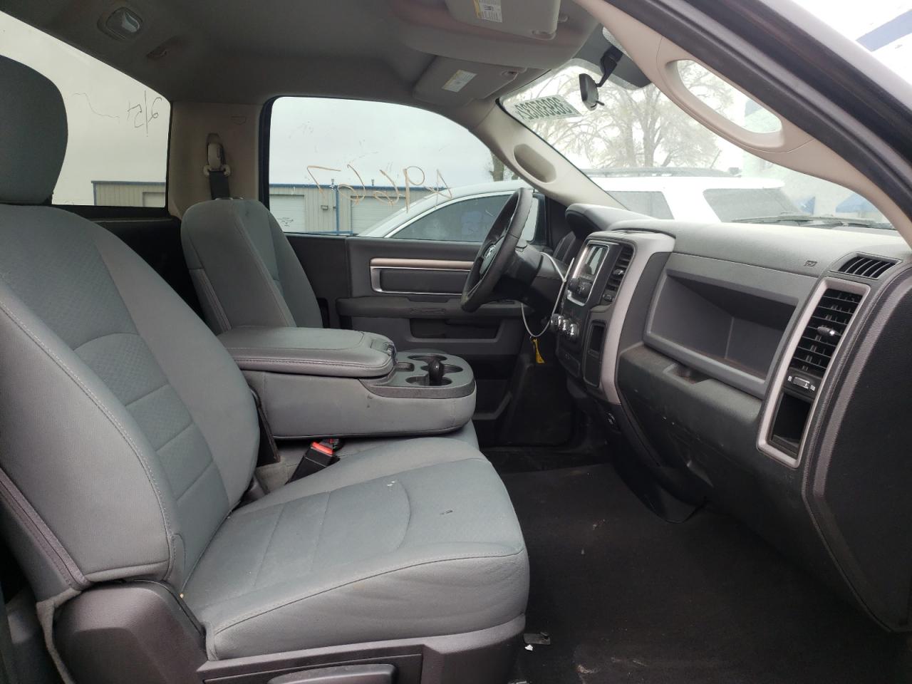 Photo 5 from auction – 2016 RAM 1500 ST with VIN 3C6JR6AT8GG293083